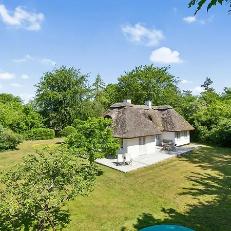 펜션 Idyllic Rural In Woods